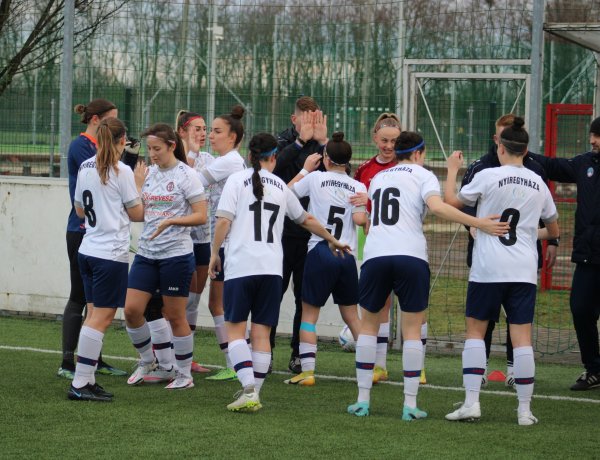 Két győzelemmel kezdett a Szpari női csapata