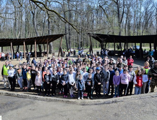 Sportos délután az Erdei Tornapályán – A 175 éves Magyar Honvédség felhívásához csatlakoztak Nyíregyházán