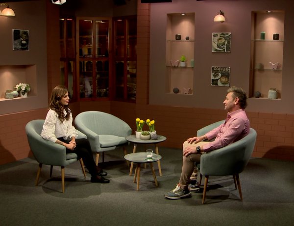 Kapj el, ha tudsz! – Premier a színházban, Mészáros Árpád Zsolt volt a Szieszta vendége