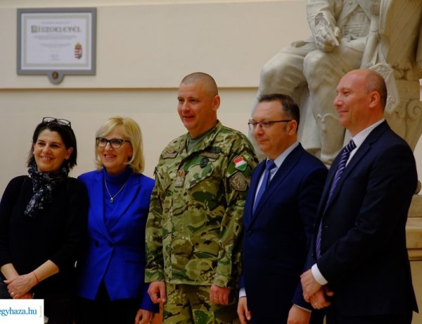 „Háború a szomszédban” – Előadás az egyetemen