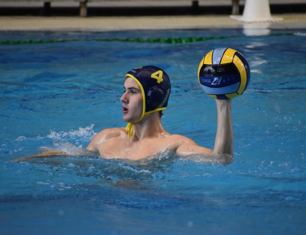 Százhalombattán a vízilabdások