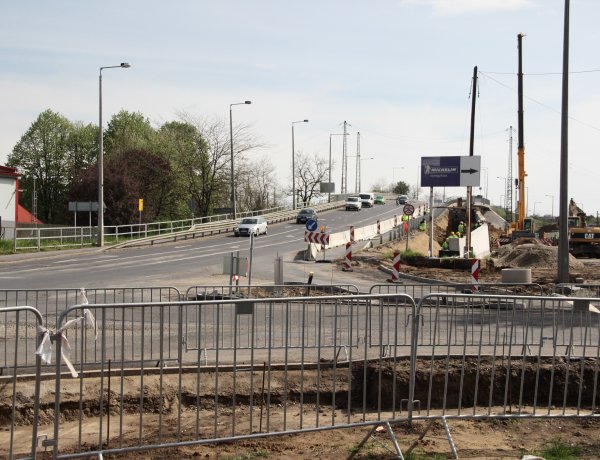 Újabb beruházás – Lámpás csomópont épül a Tiszavasvári út – Derkovits utca kereszteződésben