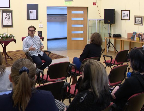 A hang – Bemutatta új könyvét Bessenyei Gábor