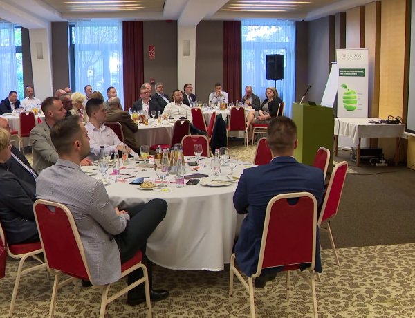 Üzleti reggeli – Fókuszban a gazdaságfejlesztés és befektetésösztönzés 