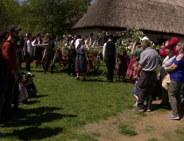 Falusi Majális – Színes programokkal várták az érdeklődőket a skanzenben