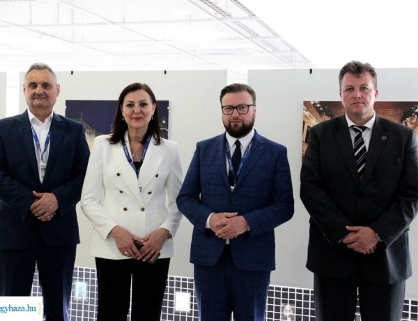 Bielsko-Biala – Város a hegyekben: kiállítás nyílt a Váci Mihály Kulturális Központban