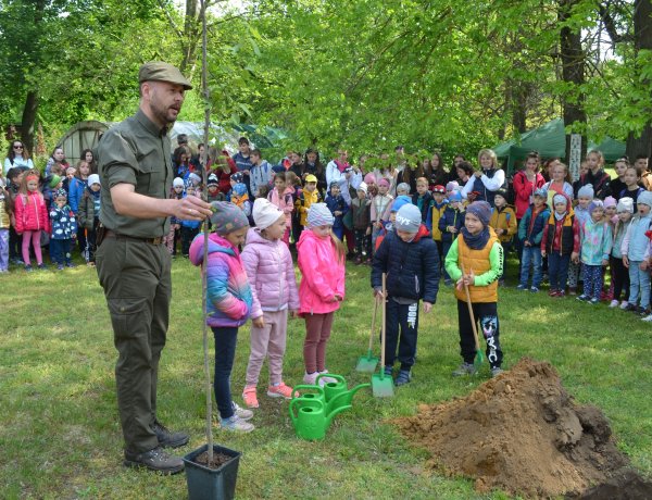 A madarakat és a fákat ünnepelték Nyíregyházán 