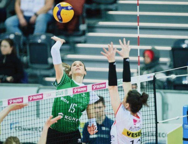 Szerb átlót igazolt a röplabda együttes