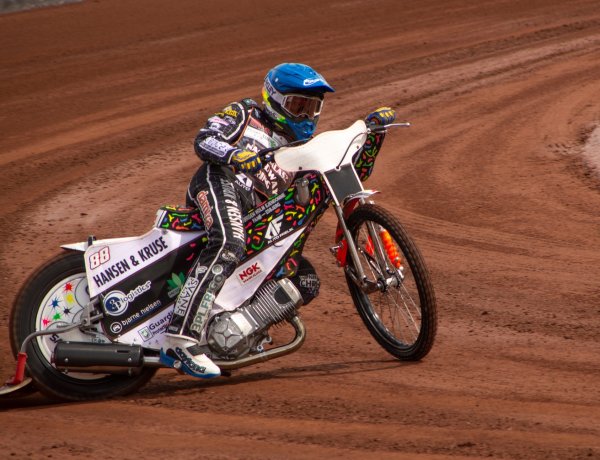 Kiválóan vizsgázott a pálya - Sok előzést láthattak a nézők