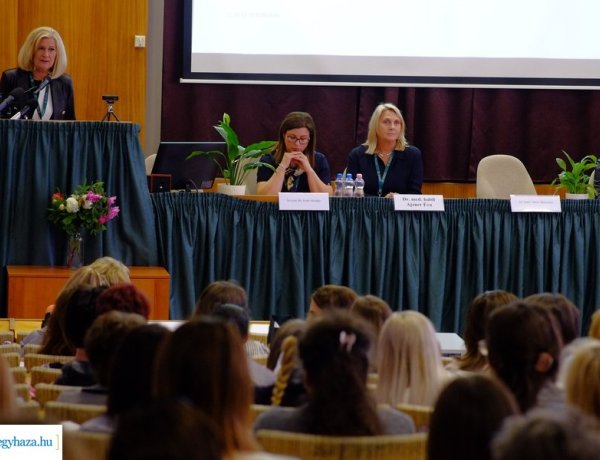 Várandósság és egészséges életkezdet – Emlékkonferencia dr. Adorján Gusztáv emlékére