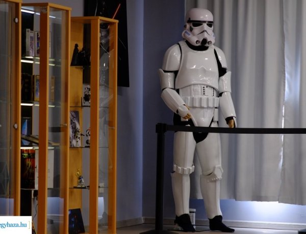 Játék-film-játék – Újabb időszaki kiállítás nyílt a Kállay Gyűjteményben