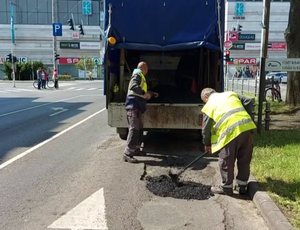 Kátyúzási munkálatokat végeztek a NYÍRVV szakemberei a város több pontján