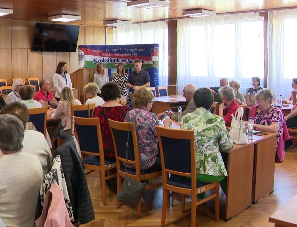 Online csalások – Képzés a vármegyei nyugdíjasoknak