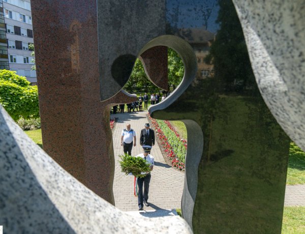 A holokauszt áldozatai – Ünnepi megemlékezést tartottak Nyíregyházán