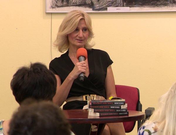 Tudod, hogy szeretlek – Ferenczik Adrienne új regénye az Ünnepi Könyvhéten