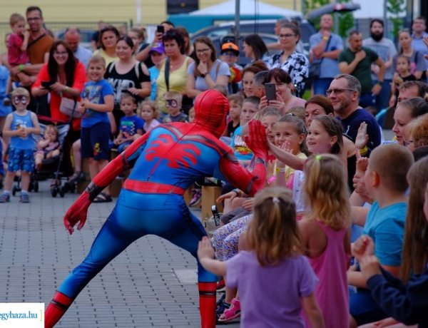 Múzeumok Éjszakája – Hajnalig tartó programmal várta a látogatókat a Kállay Gyűjtemény