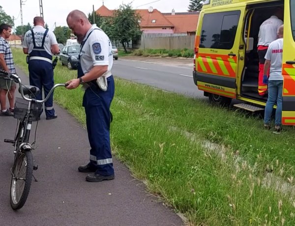 Járókelők hívták a mentőket a Család utcán rosszul lett kerékpároshoz