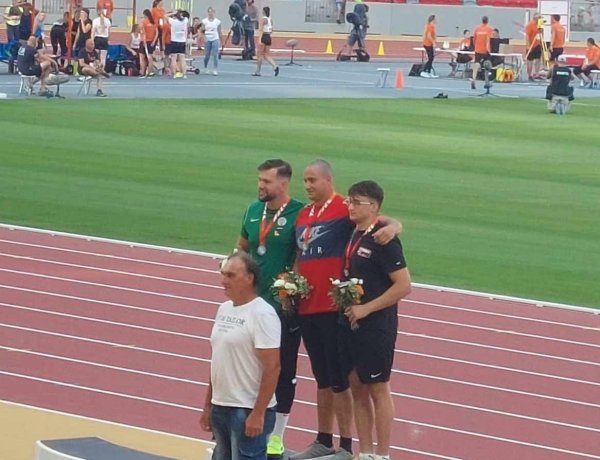 Bajnoki cím és további érmek!