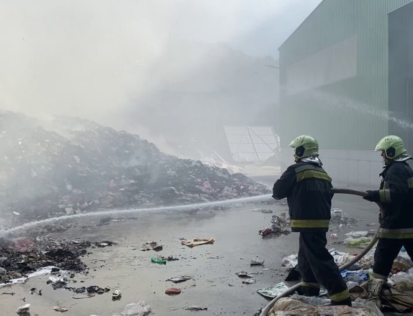 Tűz – 2500 négyzetméteren lángolt egy hulladéktelep