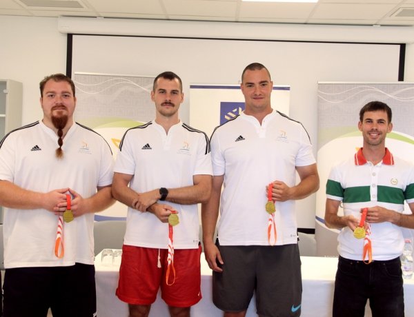 Soha rosszabb bajnokságot - négy aranyérem! 