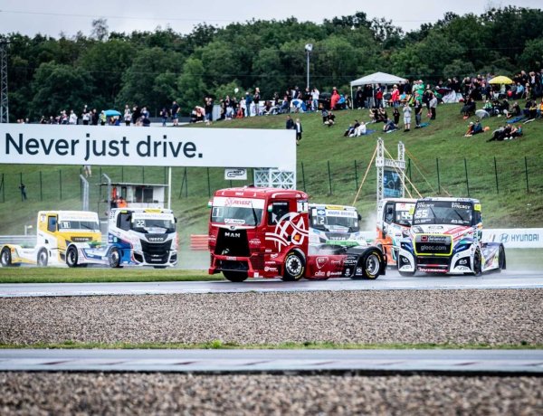 Esőben is Kiss Norbert volt a leggyorsabb – két győzelem vasárnap!