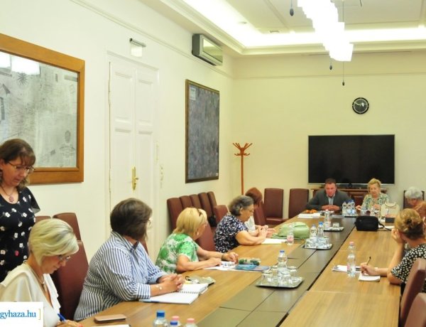 Idősügyi Tanács – A Sóstói Múzeumfaluban lesz az Idősek világnapi rendezvény