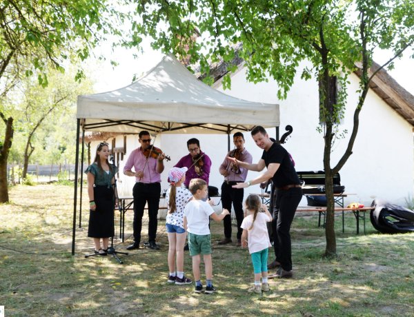 30 éves a NYUNYIC – Néptáncos ünnepnap a Sóstói Múzeumfaluban