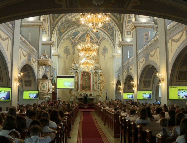 Becsengettek az iskolákban – Új intézményvezetővel kezdte a tanévet a Túróczy iskola