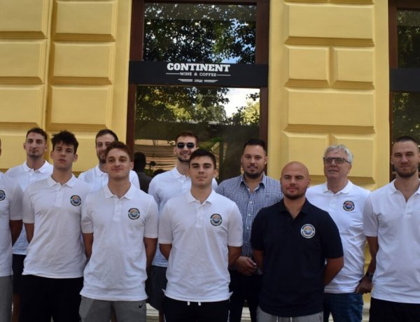 Idényindító sajtótájékoztatót tartott a Hübner Nyíregyháza Blue Sharks