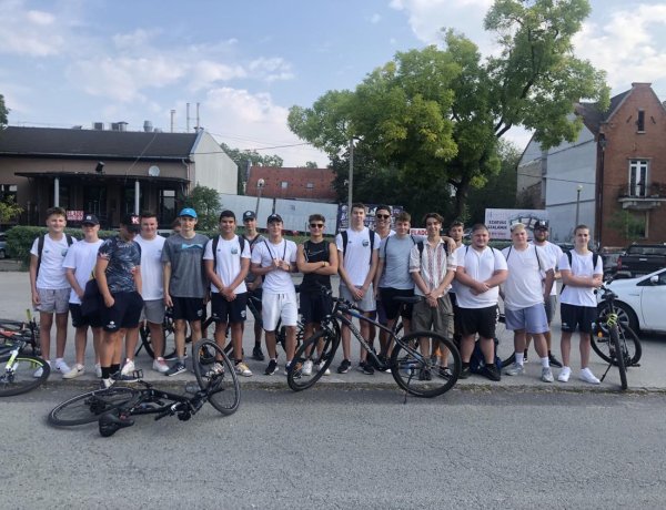 Kerékpáros túrán a vízilabdások