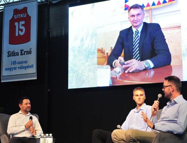 Értékes Esték - Sitku Ernőre emlékeztek
