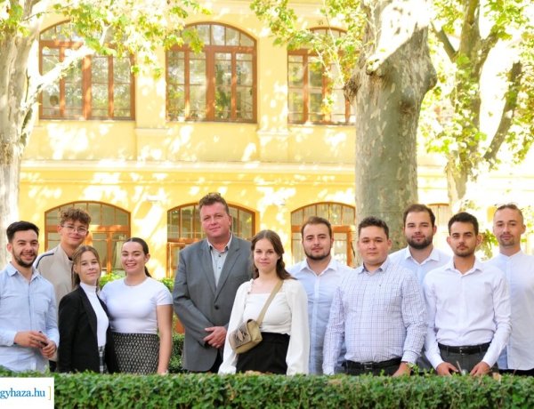 „Mi más helyre születtünk, de összetartozunk. Ezért képesek vagyunk küzdeni” - Székelyföldről érkeztek a fiatalok