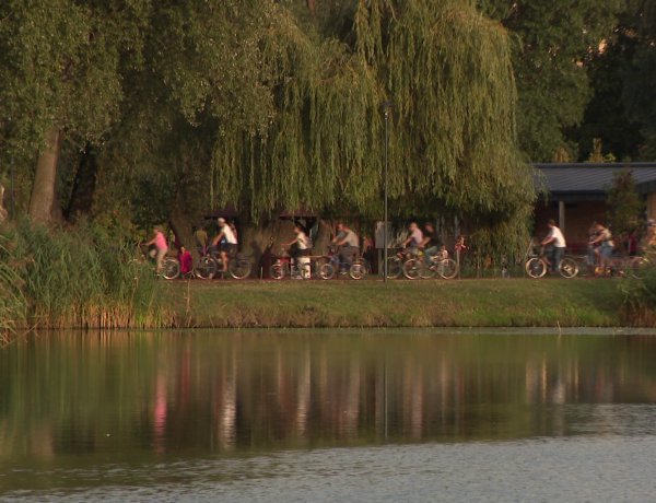 Autómentes nap – Közel százan vettek részt a kerékpáros felvonuláson