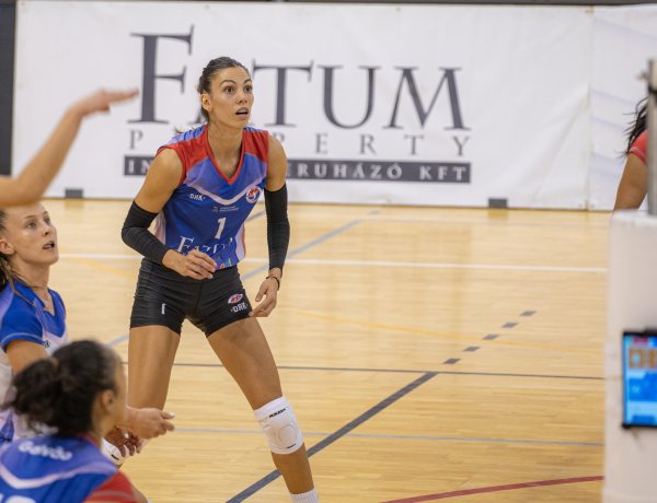 Két szettes hátrányból fordítva nyertek a röplabdások