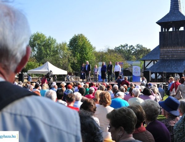 Idősek Világnapja – Közel 2000 nyugdíjas érkezett a múzeumfaluba