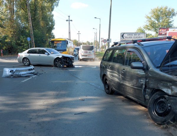  Több órán át állt a Kállói út forgalma