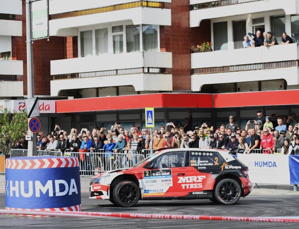 Cseh pilóta volt a leggyorsabb Nyíregyháza utcáin