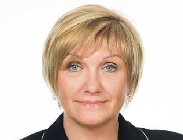 Képviselői sorozat: 9. választókerület: dr. Rákóczi Ildikó – Bemutatkoznak a közgyűlés egyéni mandátumos tagjai