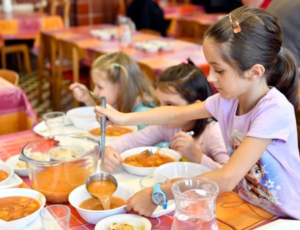 TÁJÉKOZTATÁS az őszi szünidei gyermekétkeztetés igénybevételéről