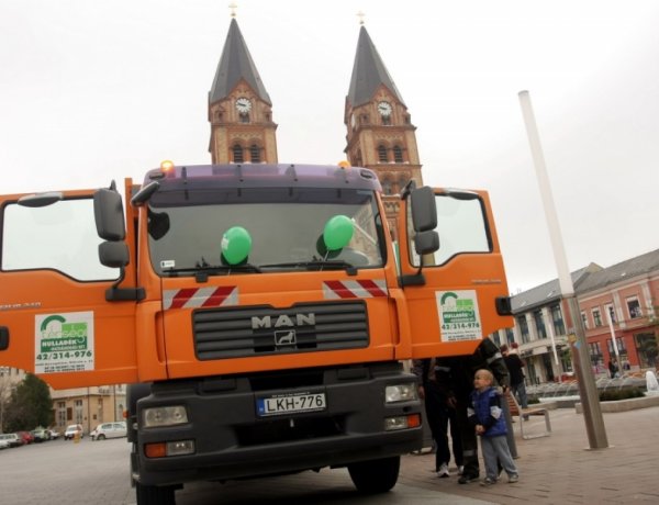 Jövő hétén szerdán is ürítik a kukákat! 