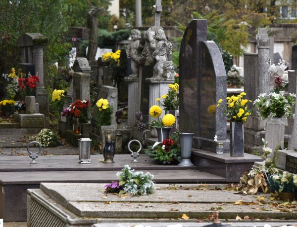 Mindenszentek és halottak napja – Sokan emlékeztek szeretteikre már az elmúlt hétvégén 