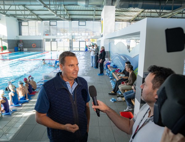 Olimpikonok az uszodában! 