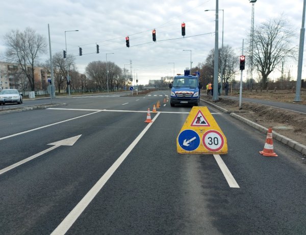 Eltart még egy darabig a műszaki ellenőrzés