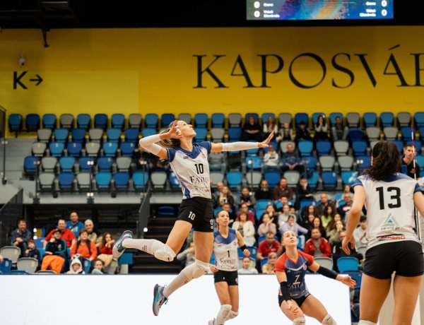 Fontos meccsel kezdenek a röplabdások 