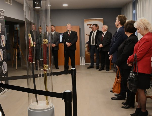 Geszterédtől Rakamazig – Honfoglalás kori leletekből nyílt kiállítás a Kállay Gyűjteményben a magyar kultúra napján