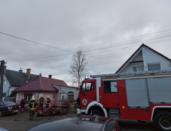 Négy gyerek és két felnőtt került kórházba Bujtosról