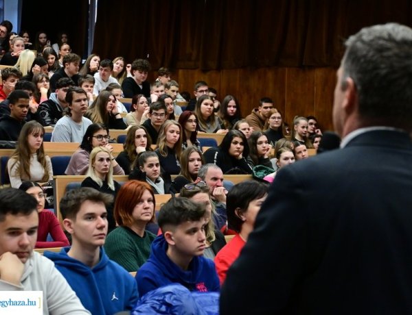 Hogy élmény legyen a felvételi: élménynapot szerveztek a Nyíregyházi Egyetemen