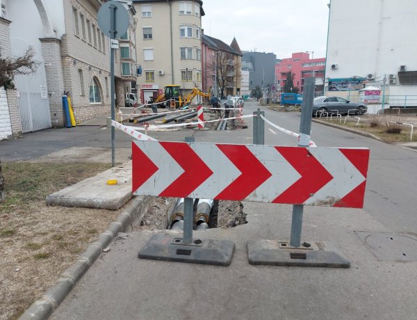 Egy újabb szakaszon bontották fel a Körte utcát