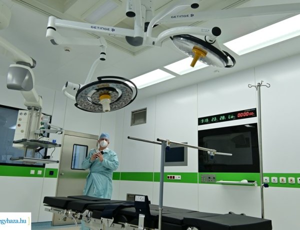 Két korszerű panelműtő segíti a gyógyító munkát a nyíregyházi kórházban
