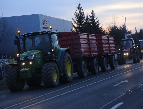 Gazdatüntetés: a megyebeli gazdák is Záhonyban demonstrálnak